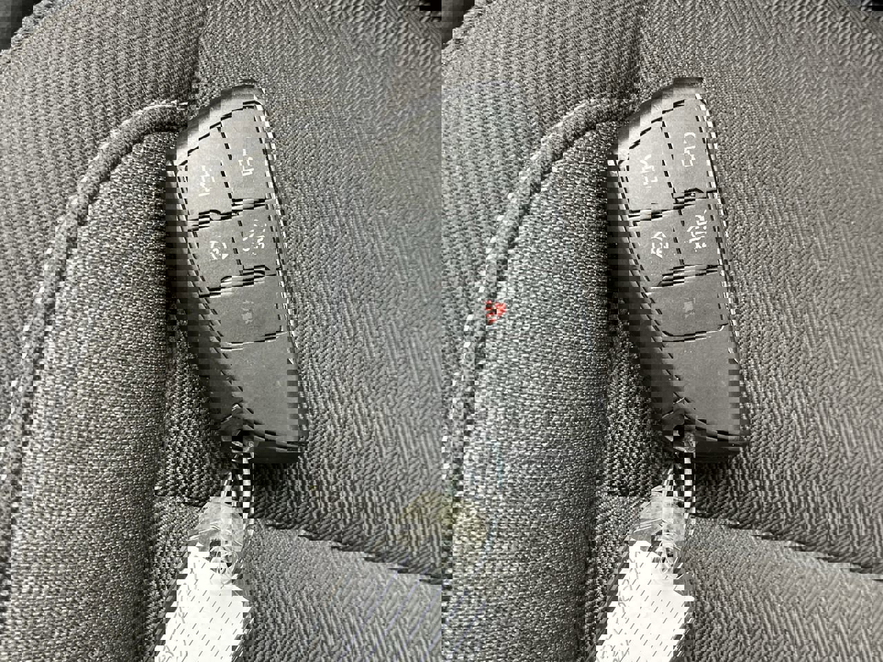 Used 2024 GMC Sierra 1500 SLE w/ X31 Off-Road Package image 27