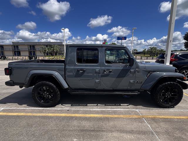 Used 2025 Jeep Gladiator Sport AWD/4WD image 2