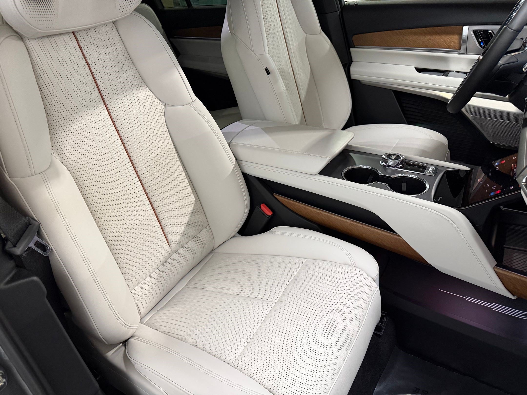 New 2026 Cadillac Vistiq Sport AWD/4WD image 53