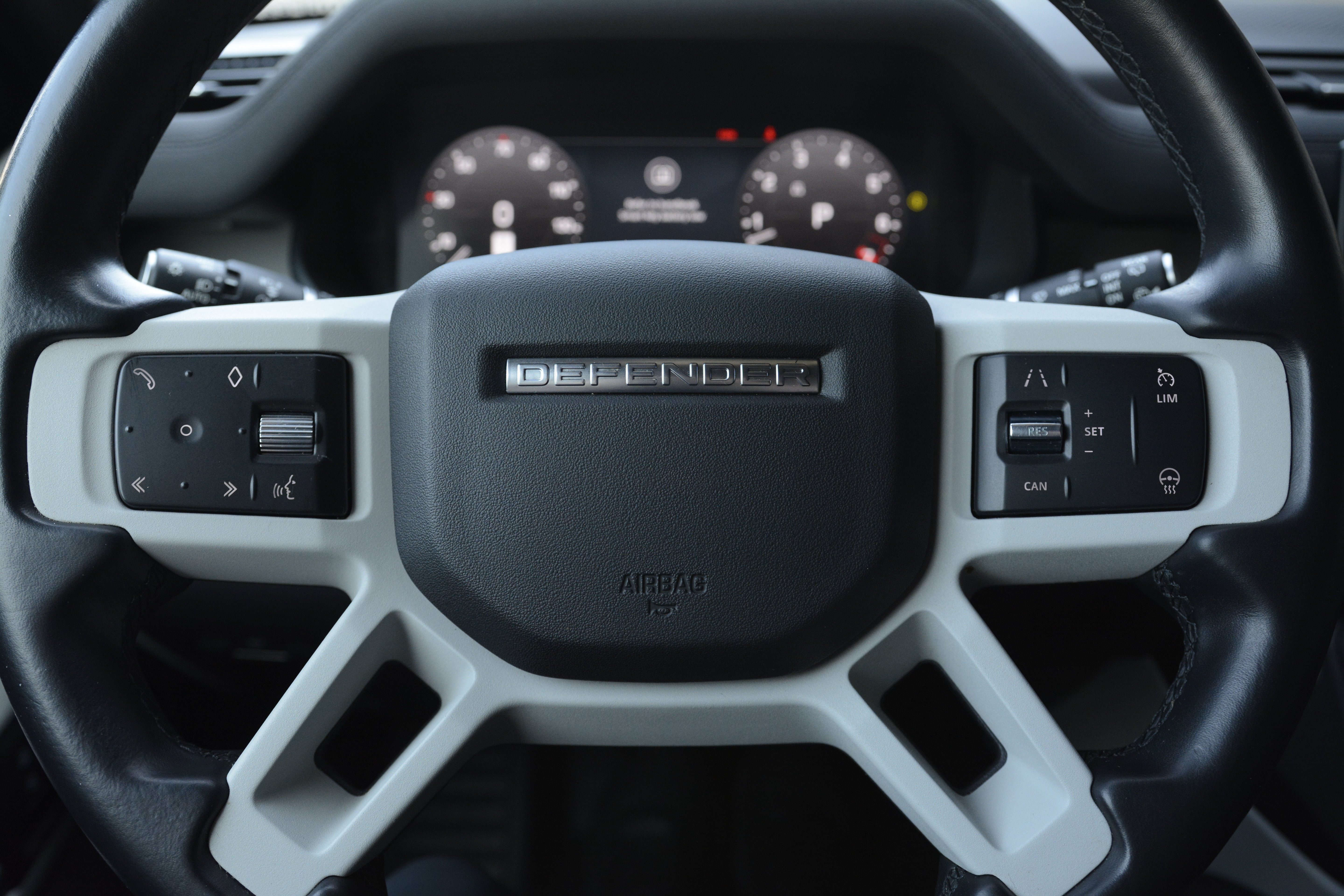 Certified 2023 Land Rover Defender 130 X-Dynamic SE AWD/4WD image 20