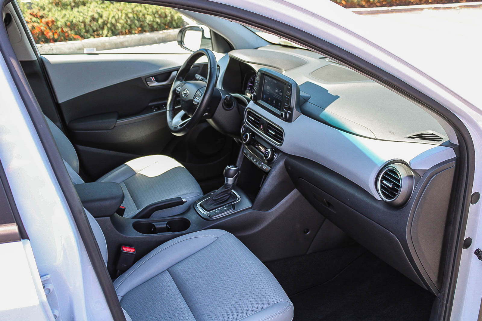 Used 2019 Hyundai Kona Limited FWD image 18