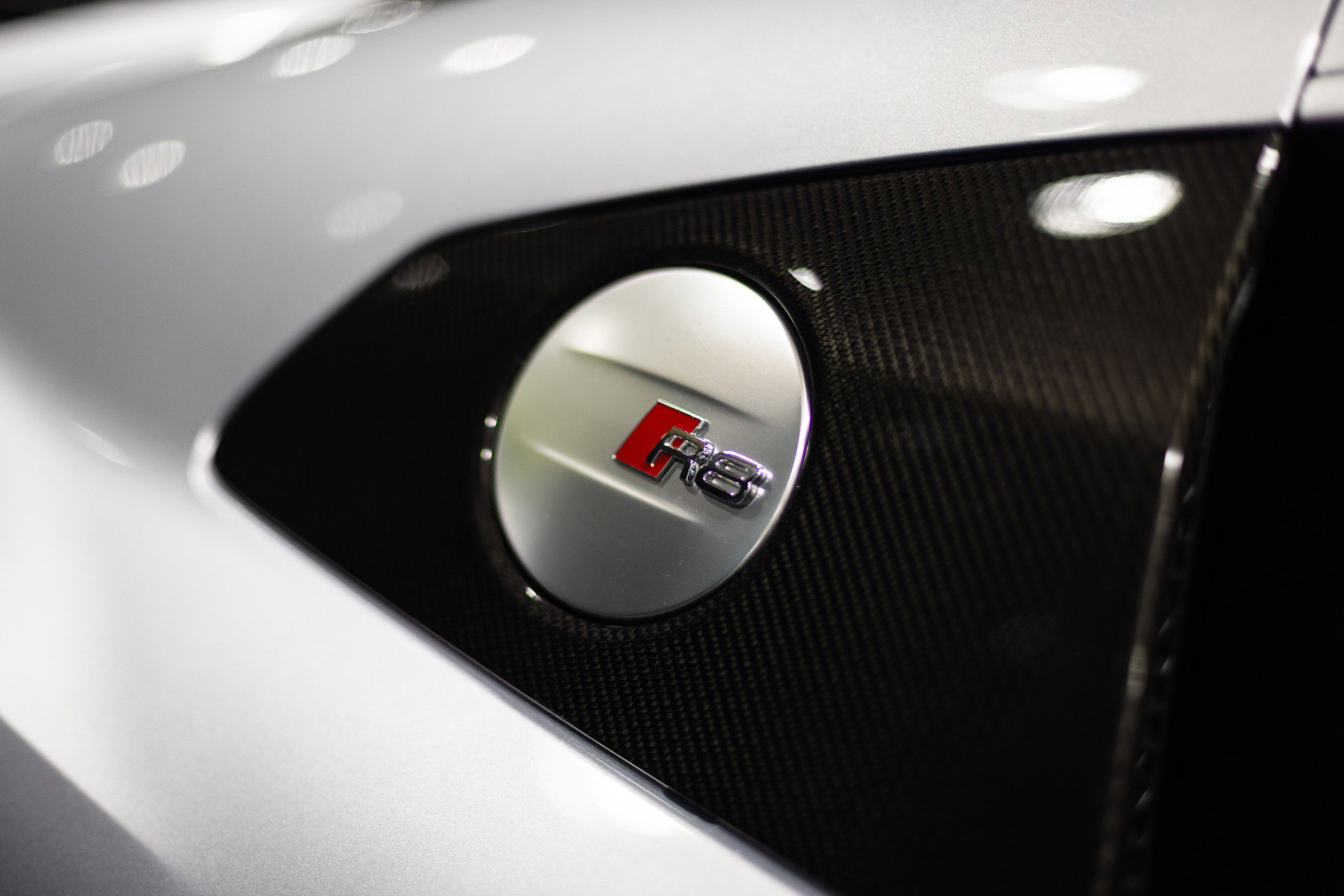 Used 2017 Audi R8 V10 w/ Carbon Exterior Package image 23