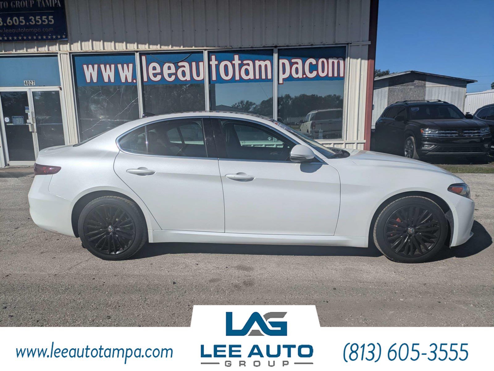 Used 2017 Alfa Romeo Giulia Ti w/ TI Lusso Light Wood Package AWD/4WD image 2