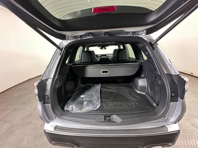 Used 2025 Subaru Forester Limited AWD/4WD image 14