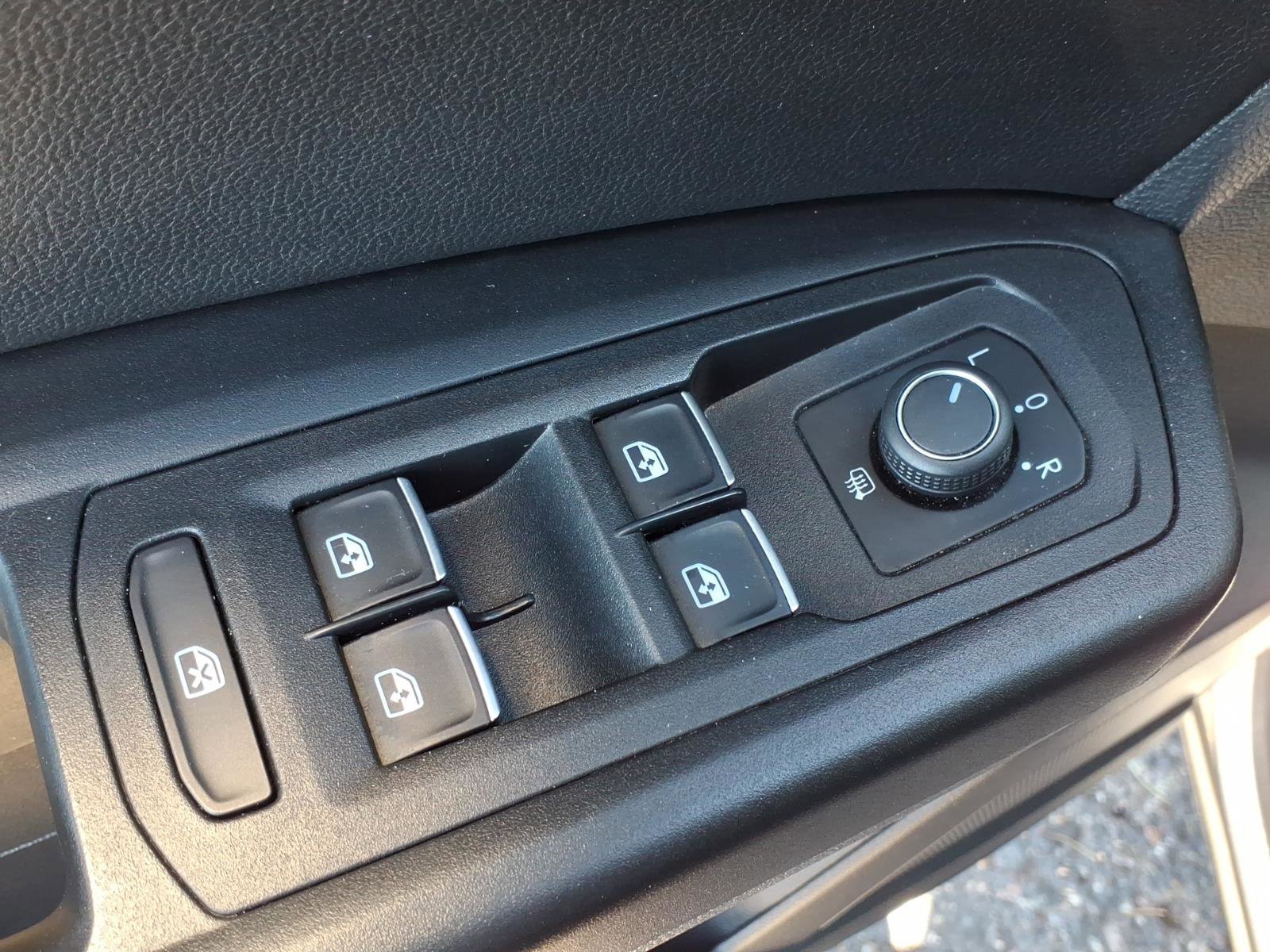 Used 2019 Volkswagen Atlas SE image 19