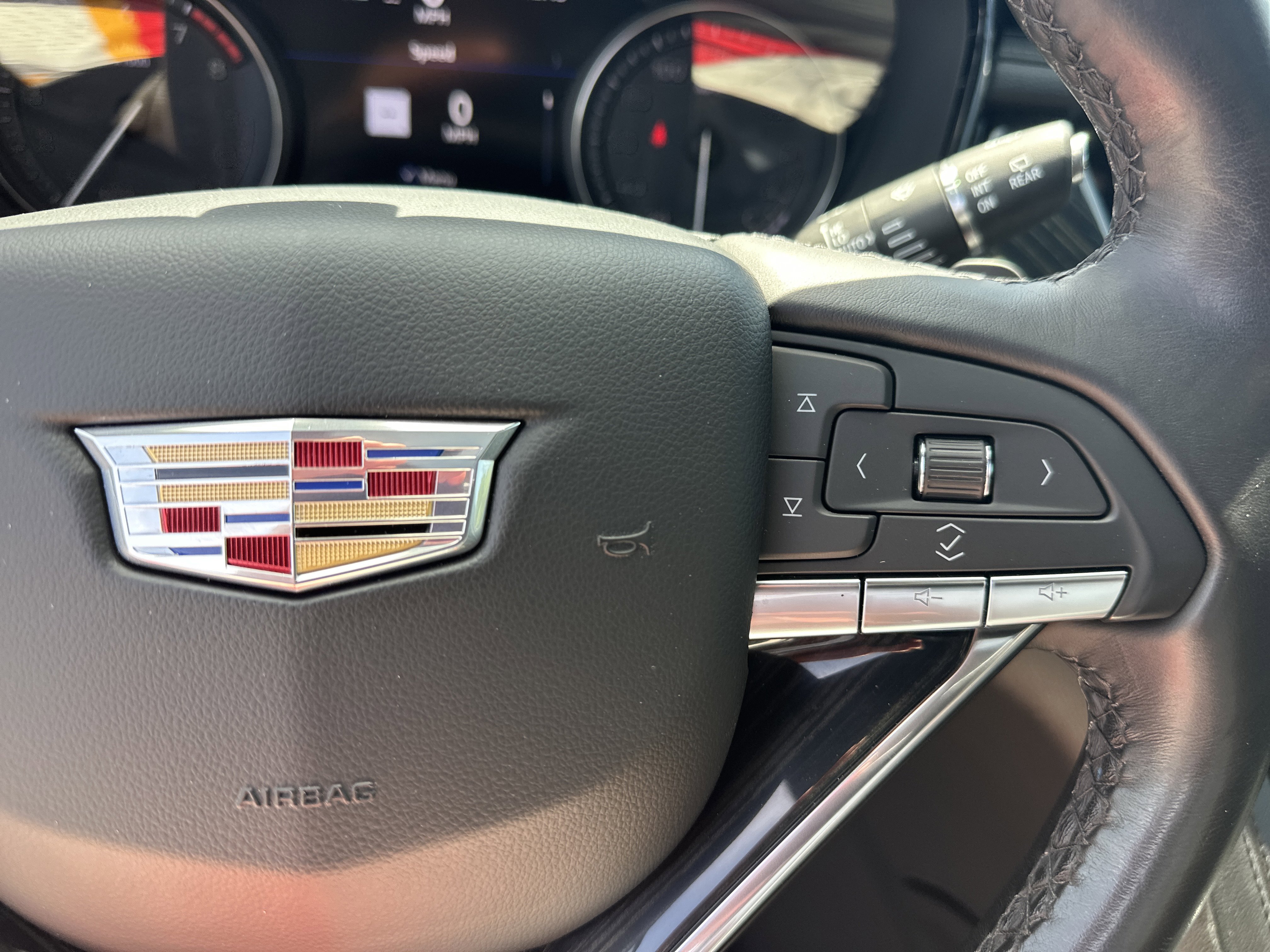 Used 2021 Cadillac XT6 Premium Luxury image 27