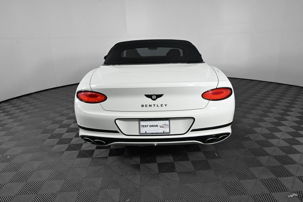 Used 2021 Bentley Continental GT V8 image 25