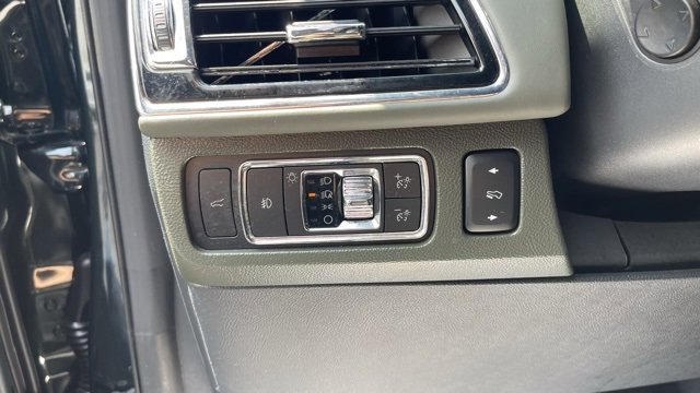 Used 2022 Lincoln Navigator L Black Label image 15