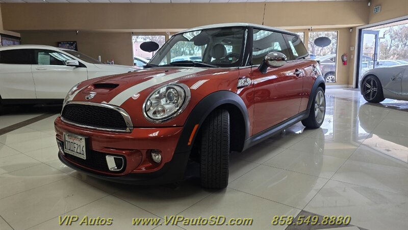 Used 2011 MINI Cooper S FWD image 2