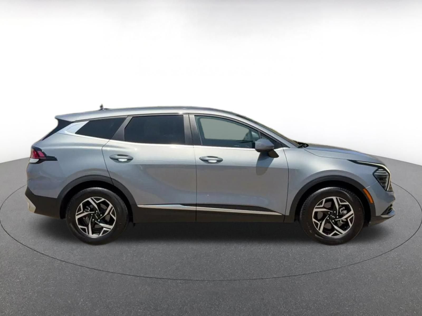 Used 2025 Kia Sportage LX FWD image 15