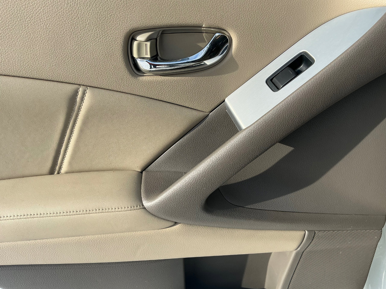 Used 2013 Nissan Murano SL w/ Navigation Pkg image 16