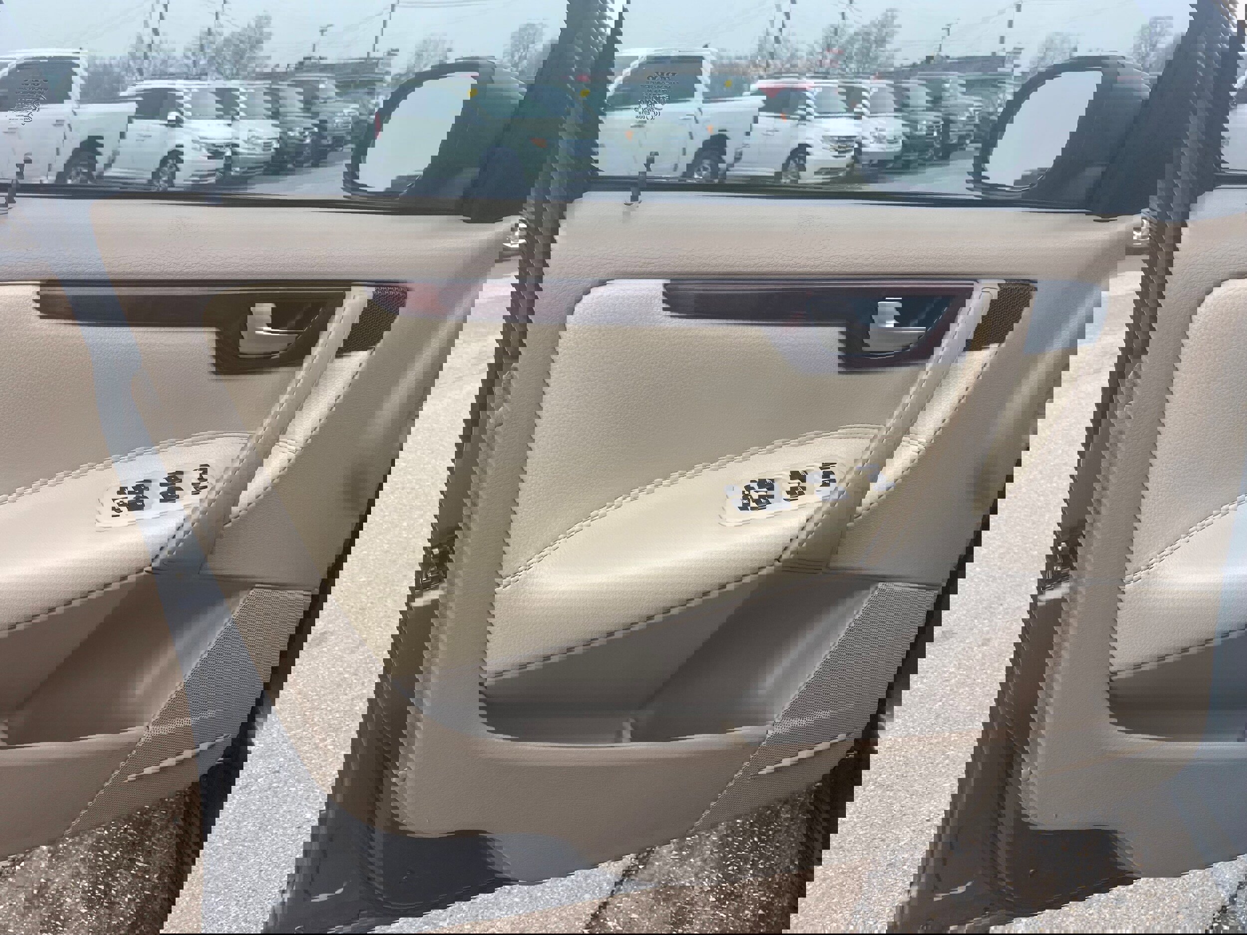 Used 2007 Volvo V70 2.5T image 9