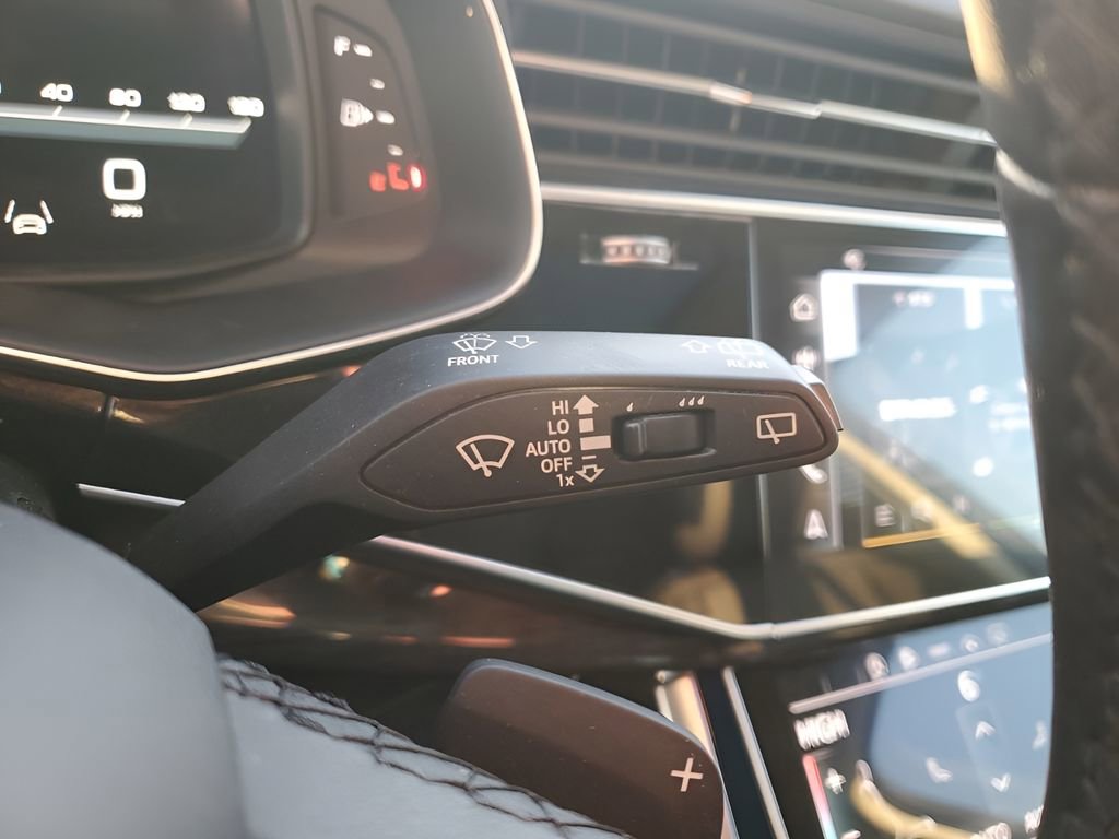 Used 2024 Audi Q7 3.0T Premium Plus image 37