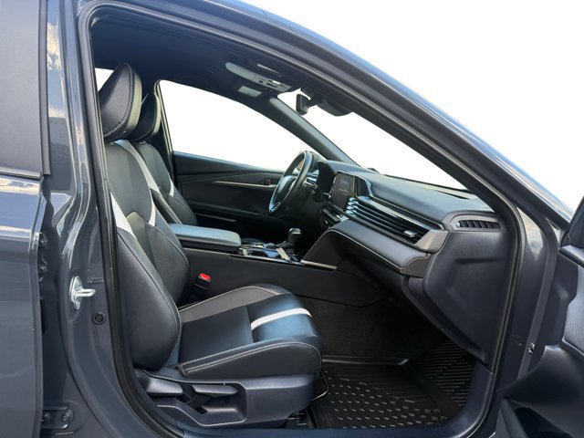 Used 2025 Toyota Camry SE w/ Convenience Package AWD/4WD image 12