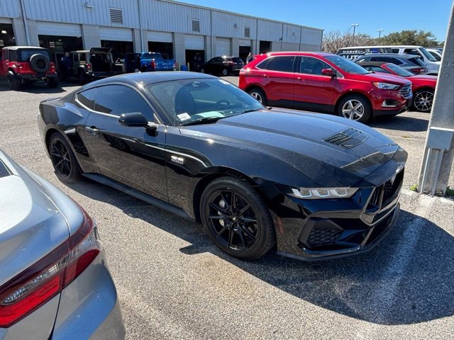 Used 2024 Ford Mustang GT Premium image 7