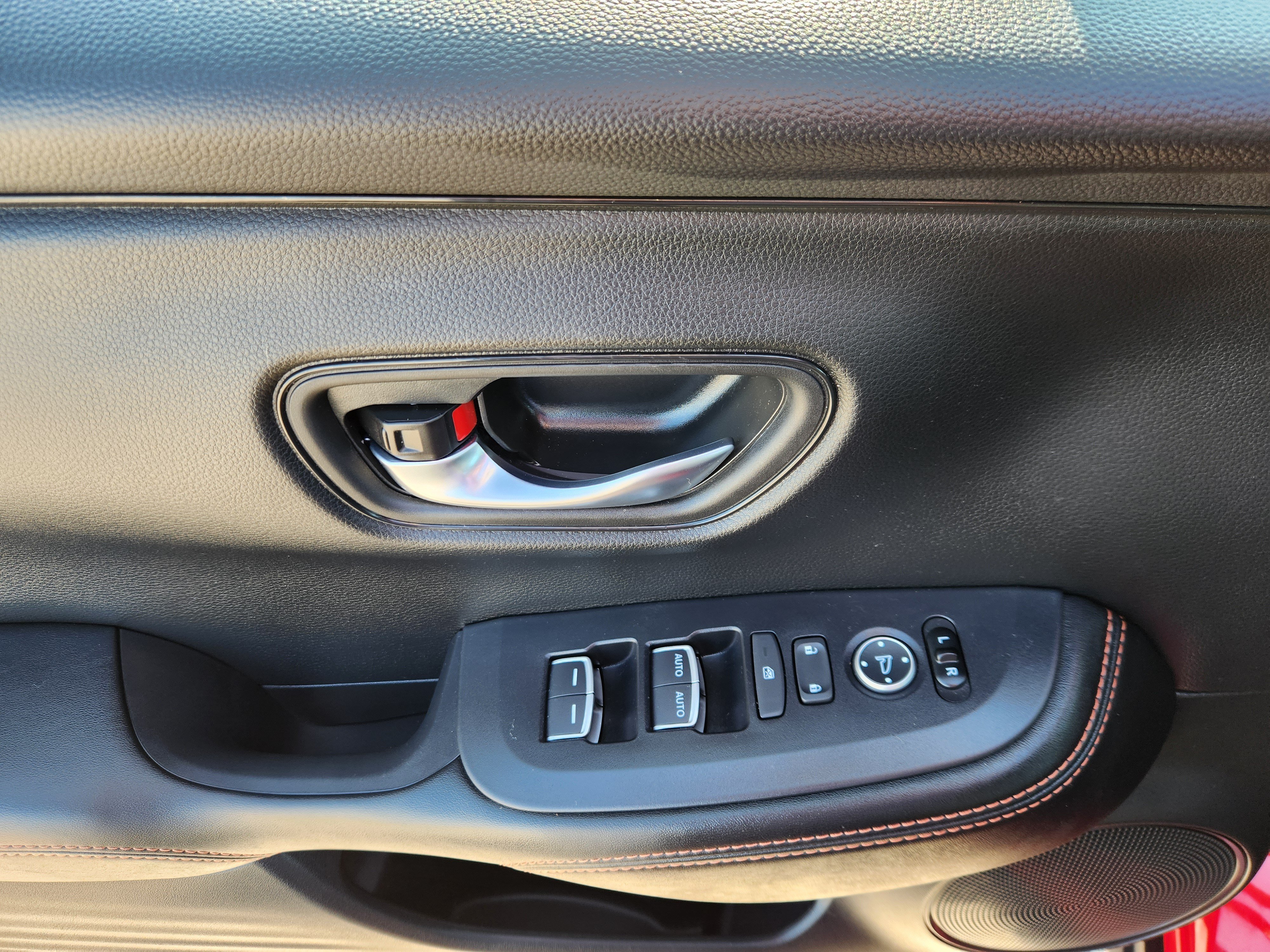 Certified 2026 Honda HR-V Sport image 16