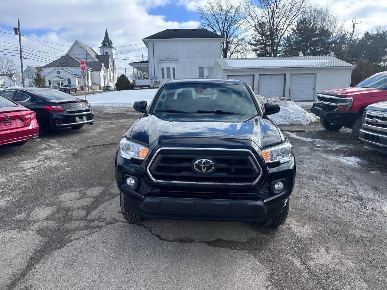 Used 2020 Toyota Tacoma SR5 image 2