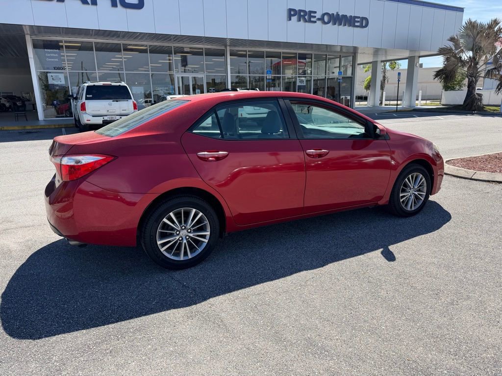 Used 2015 Toyota Corolla LE image 3