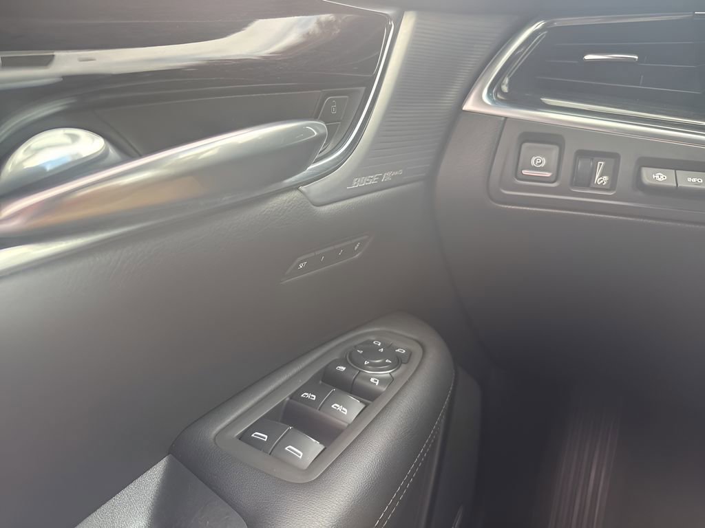 Used 2022 Cadillac XT5 Premium Luxury w/ Technology Package image 28