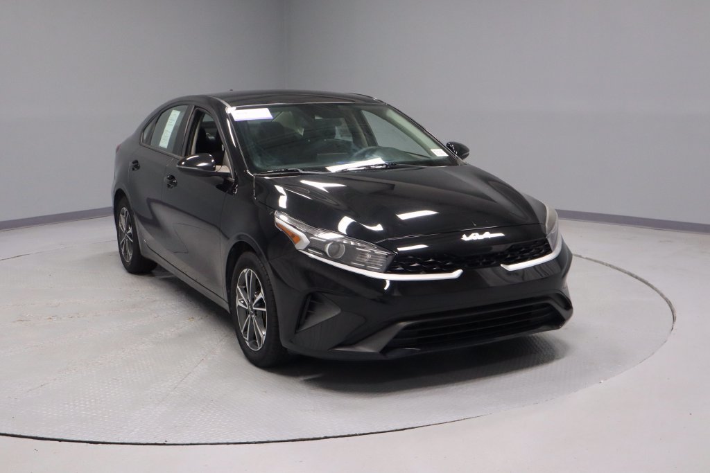 Used 2023 Kia Forte LXS w/ LXS Technology Package FWD image 1