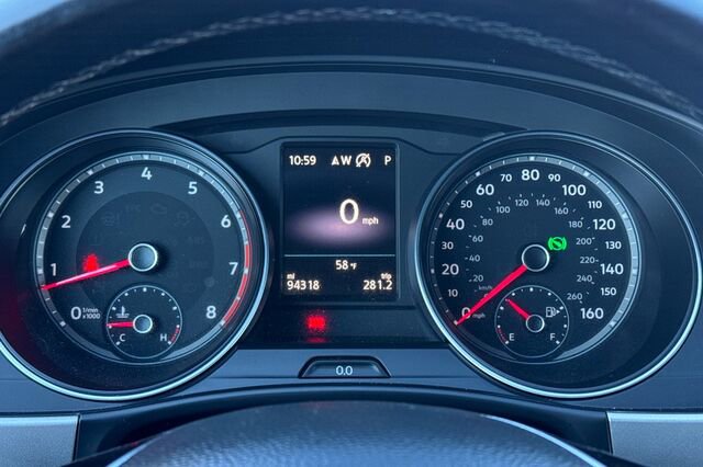 Used 2018 Volkswagen Atlas SE image 25