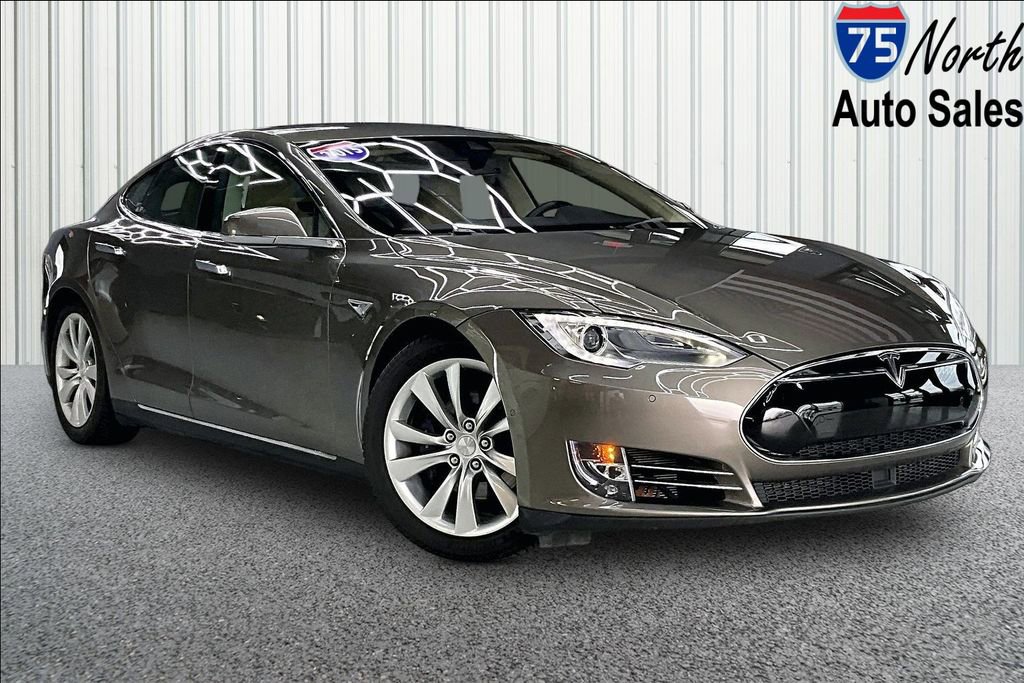 Used 2015 Tesla Model S 90D image 1