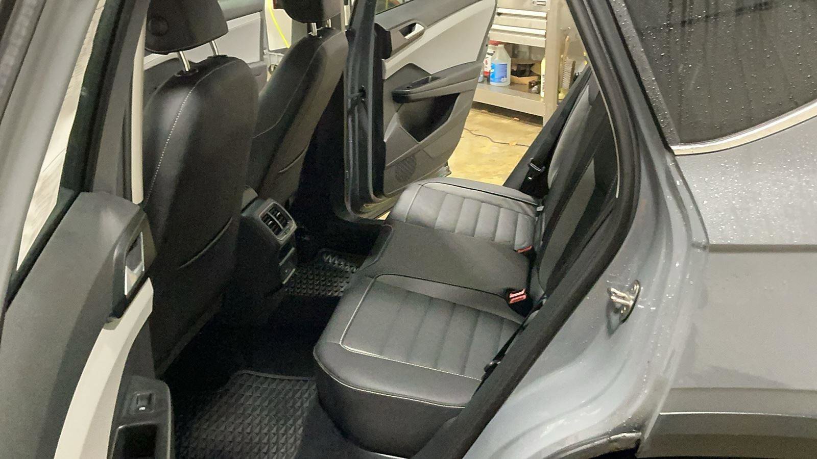 Used 2022 Volkswagen Taos SEL image 12