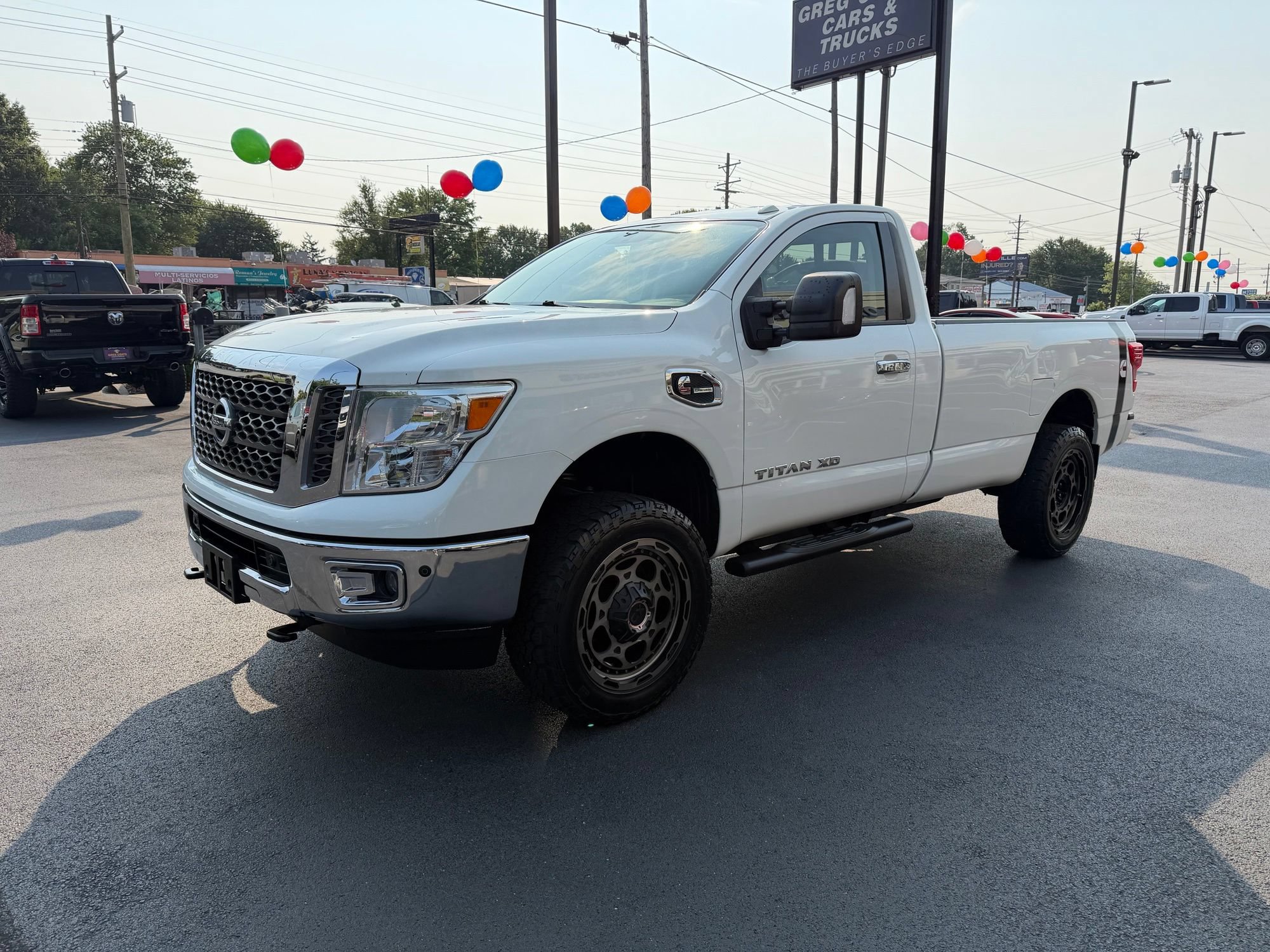 Used 2017 Nissan Titan SV AWD/4WD image 3