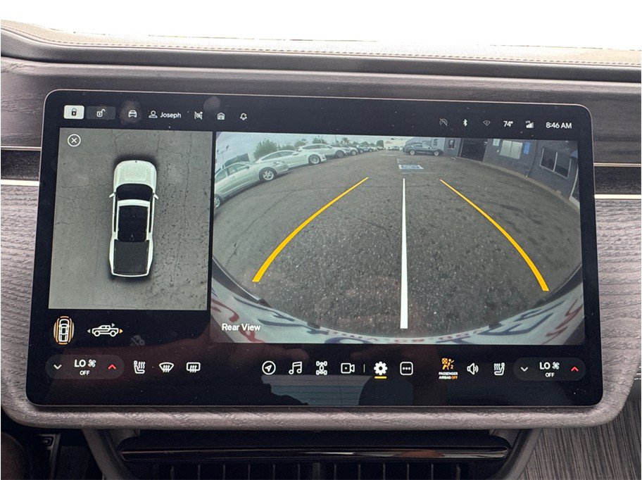 Used 2025 Rivian R1T Adventure Dual AWD/4WD image 16