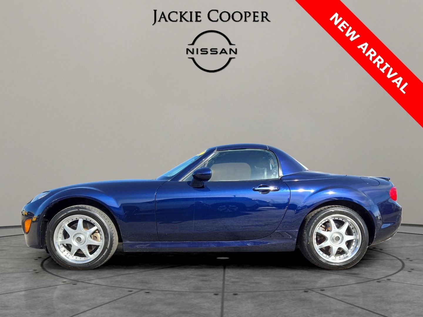 Used 2012 MAZDA MX-5 Miata Touring w/ Suspension Pkg image 2