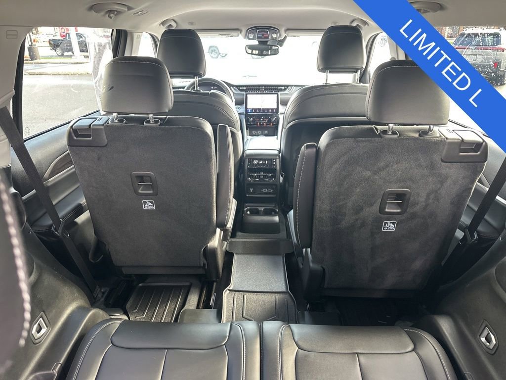 Used 2022 Jeep Grand Cherokee L Limited AWD/4WD image 28