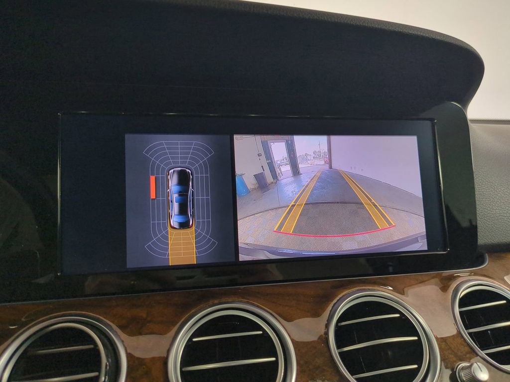 Used 2018 Mercedes-Benz E 300 image 24