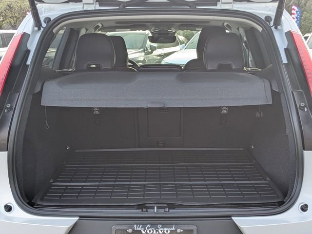 Certified 2023 Volvo XC40 B5 Ultimate w/ Protection Package Premier image 17