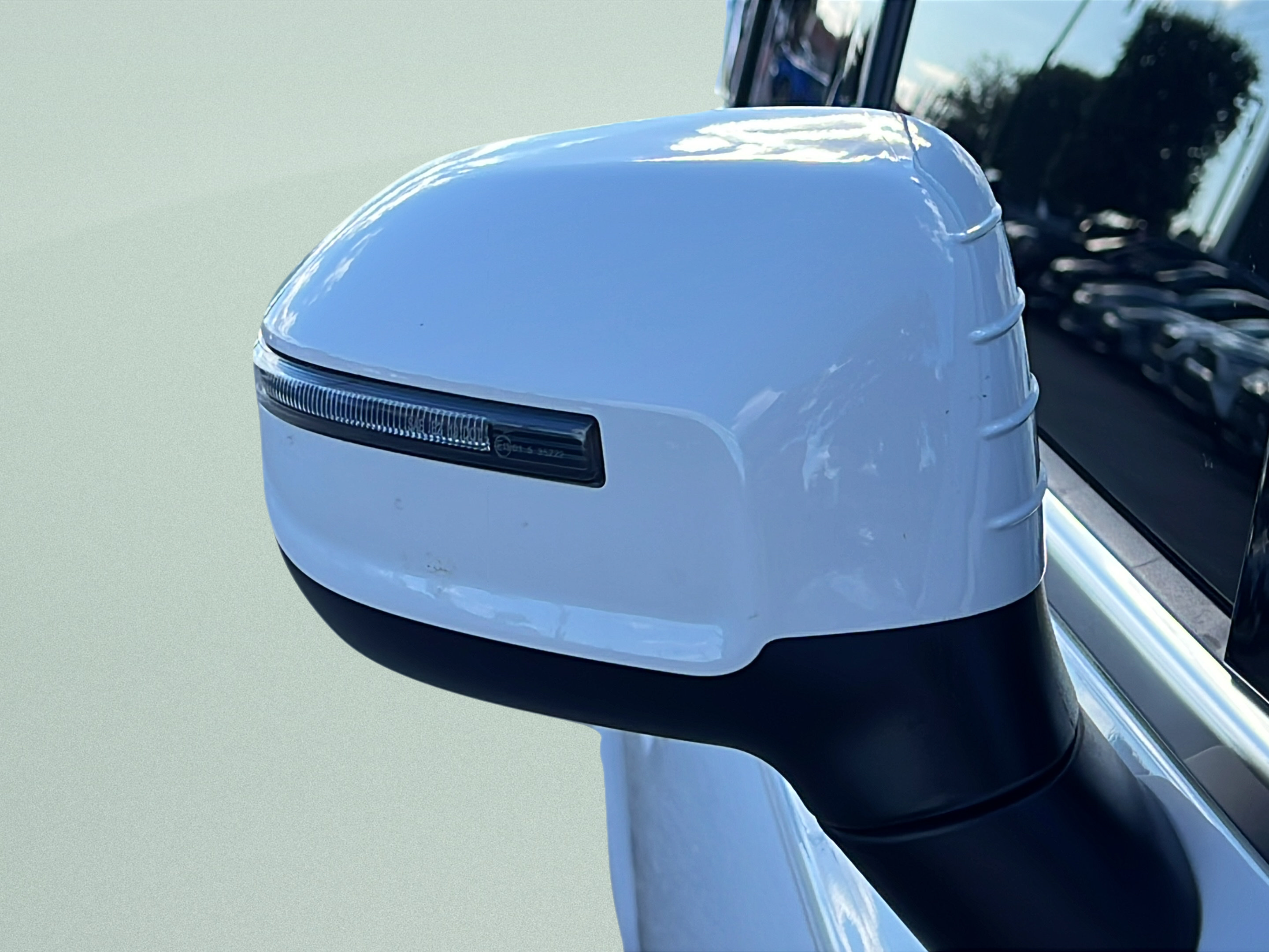 Certified 2023 Kia Telluride EX w/ EX Captain's Chair Package FWD image 30