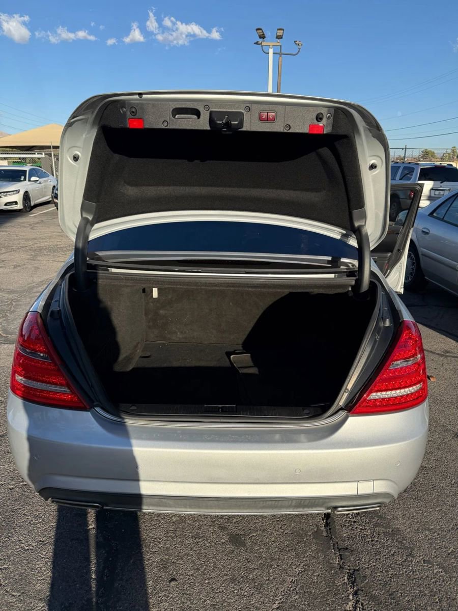 Used 2010 Mercedes-Benz S 550 w/ Sport Pkg image 20