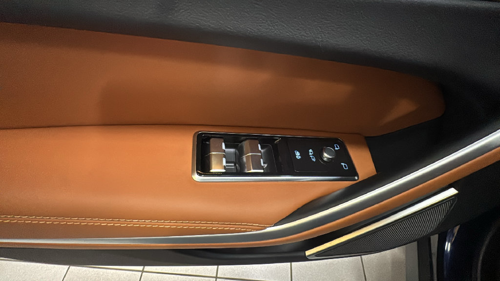 Used 2026 Jaguar F-PACE R-Dynamic S AWD/4WD image 9