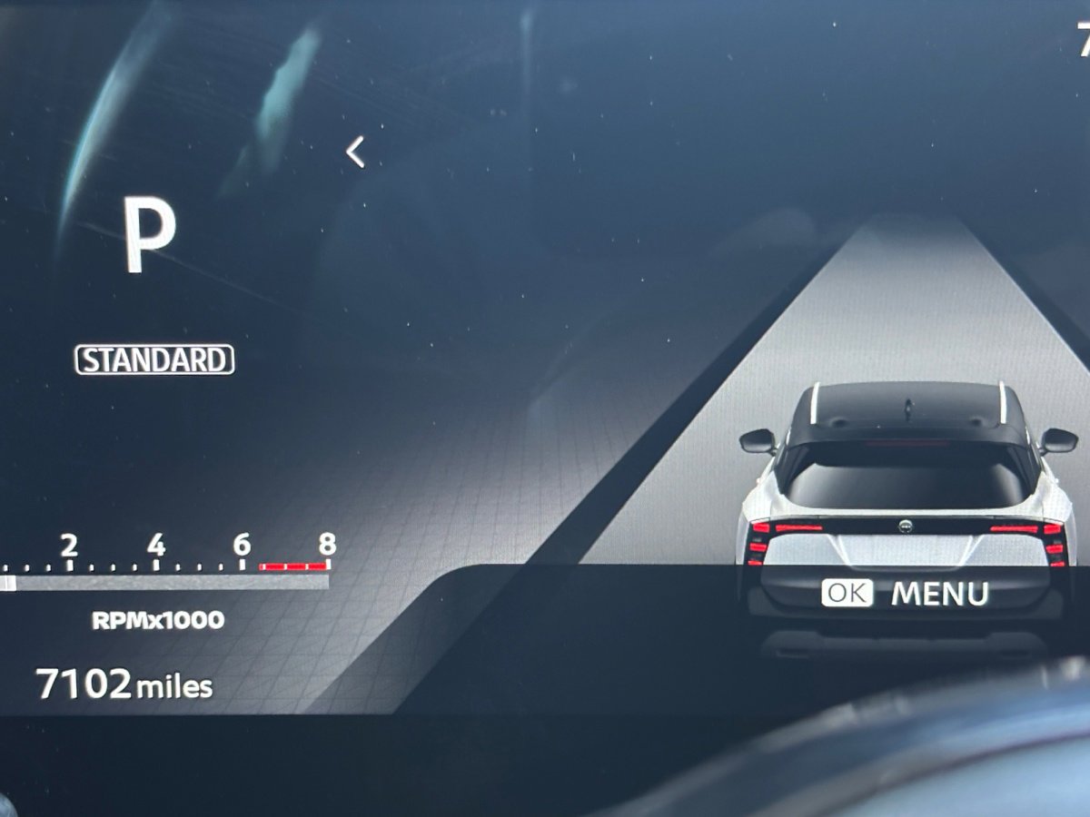 Used 2025 Nissan Kicks SR image 32