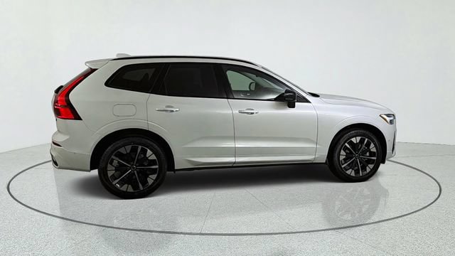 New 2026 Volvo XC60 B5 Plus w/ Protection Package Premier AWD/4WD image 8