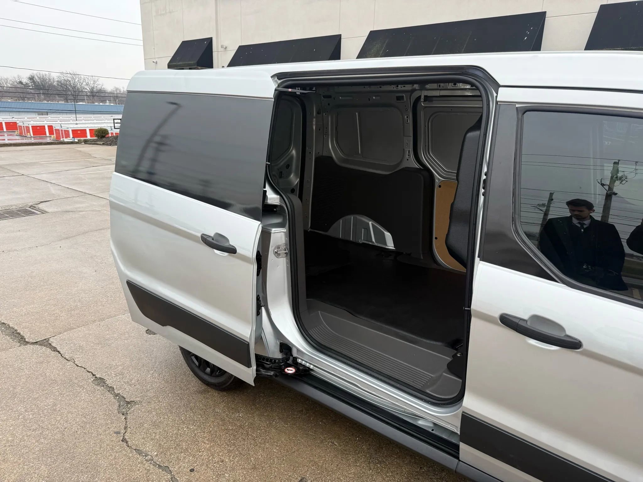 Used 2022 Ford Transit Connect XLT image 23