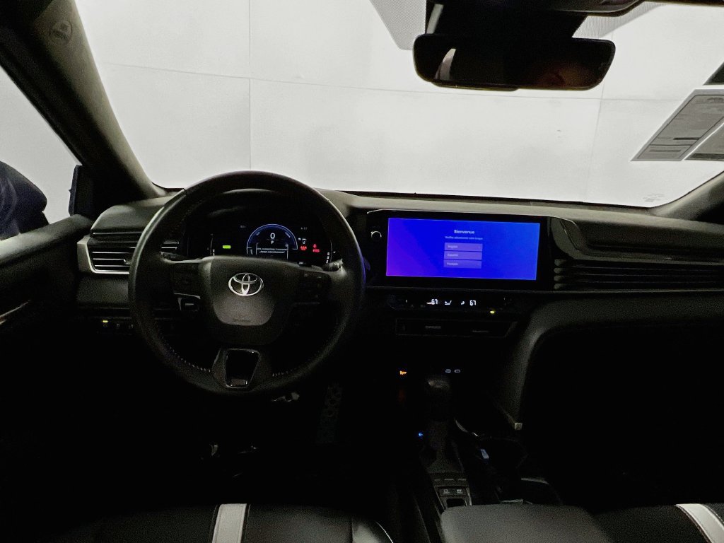 Used 2025 Toyota Camry SE w/ Multimedia Upgrade Package FWD image 27