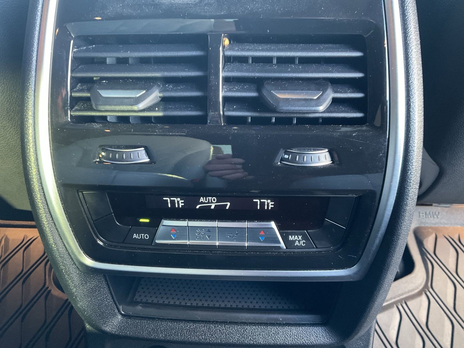 Used 2023 BMW X7 xDrive40i w/ Dynamic Handling Package image 42