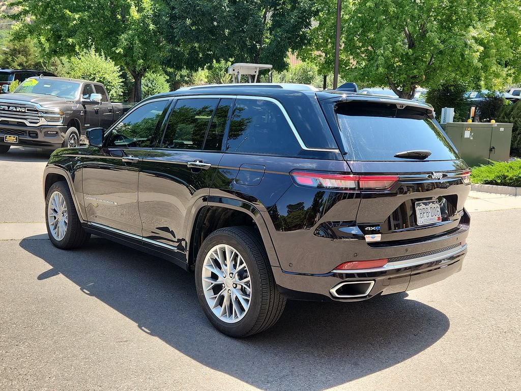 Used 2022 Jeep Grand Cherokee Summit w/ Advanced Protech Group IV AWD/4WD image 3