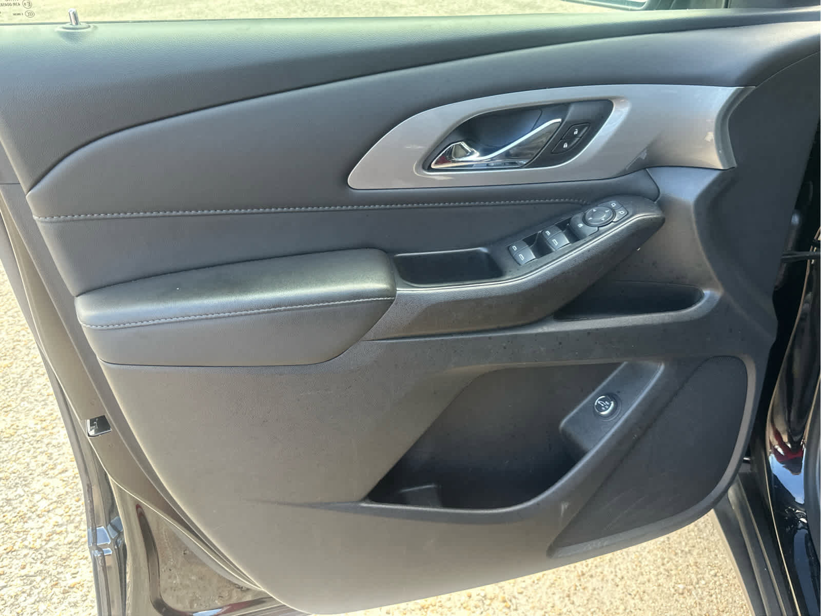 Used 2022 Chevrolet Traverse LT image 22