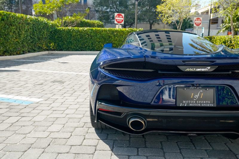 Used 2023 McLaren GT image 23