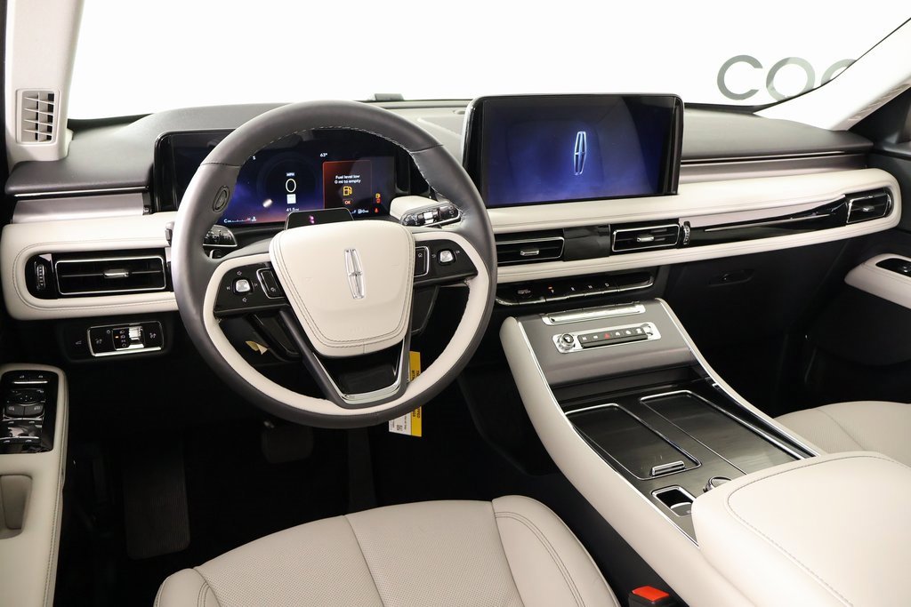 New 2026 Lincoln Aviator Premiere image 2