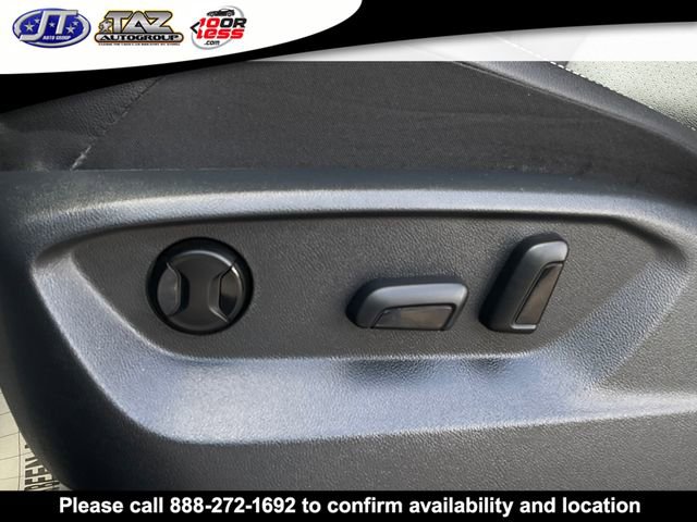 Used 2021 Volkswagen Tiguan SE image 12