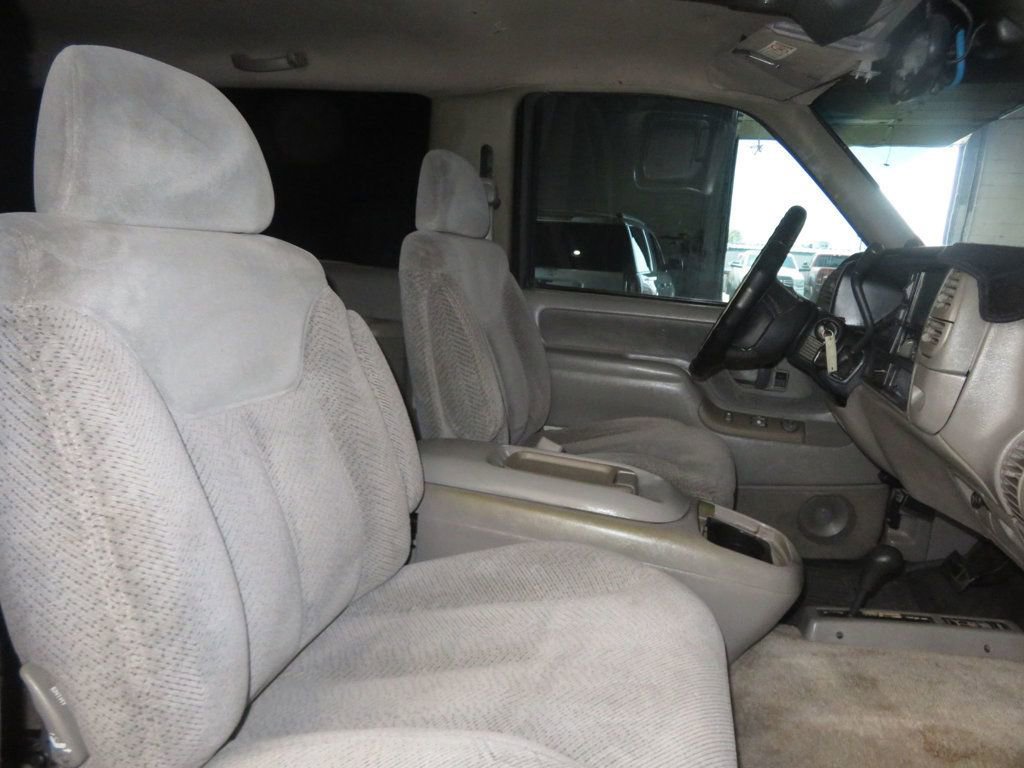 Used 1997 GMC Yukon 4WD 2-Door w/ Marketing Opt Pkg 2 image 29