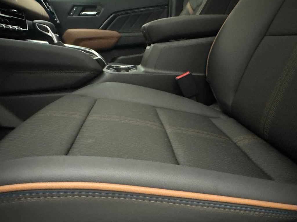 New 2026 GMC Canyon AT4 w/ Technology Plus Package AWD/4WD image 19