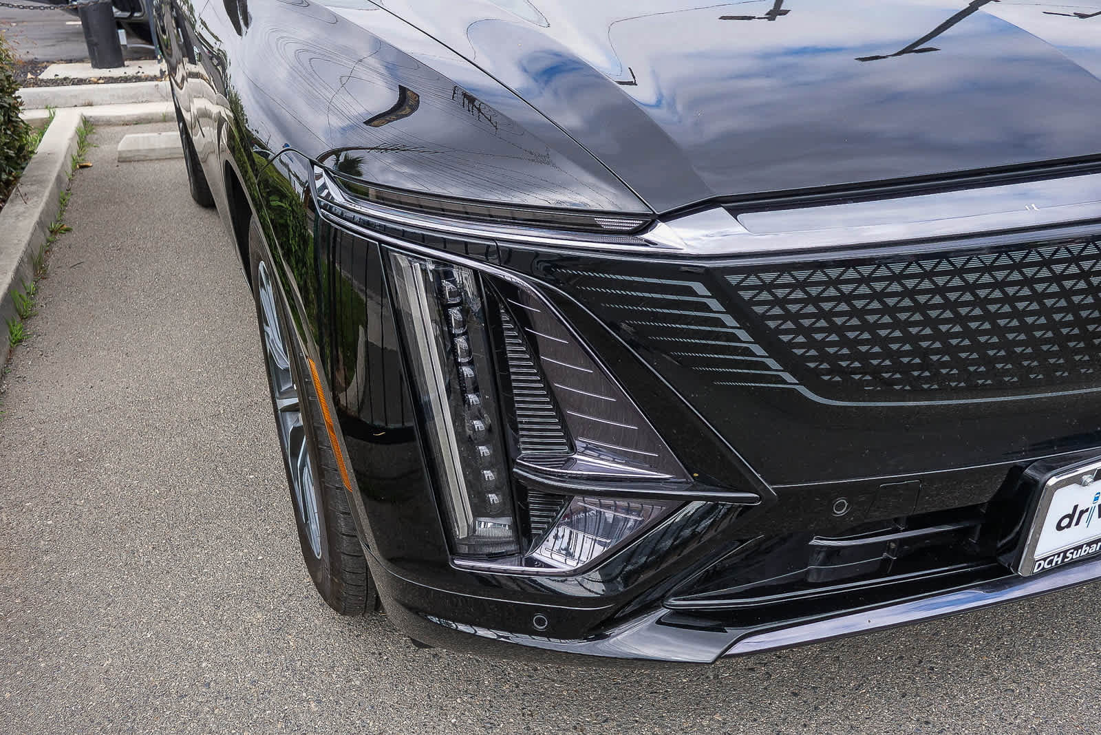 Used 2024 Cadillac Lyriq Sport AWD/4WD image 4