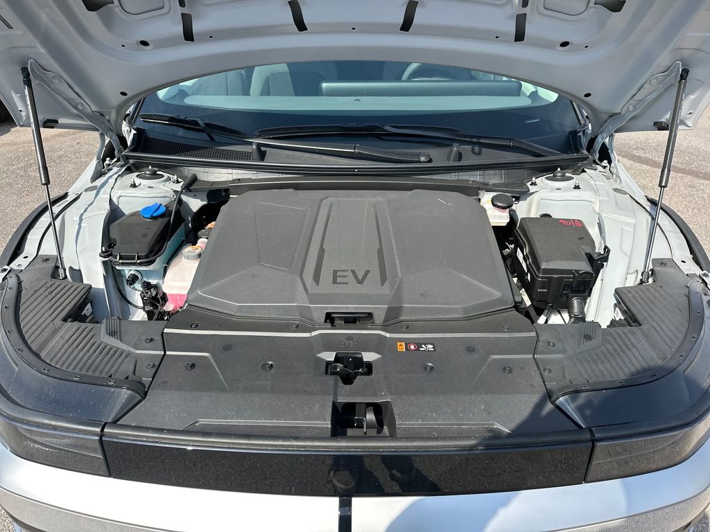 New 2025 Hyundai Ioniq 5 SE AWD/4WD image 29